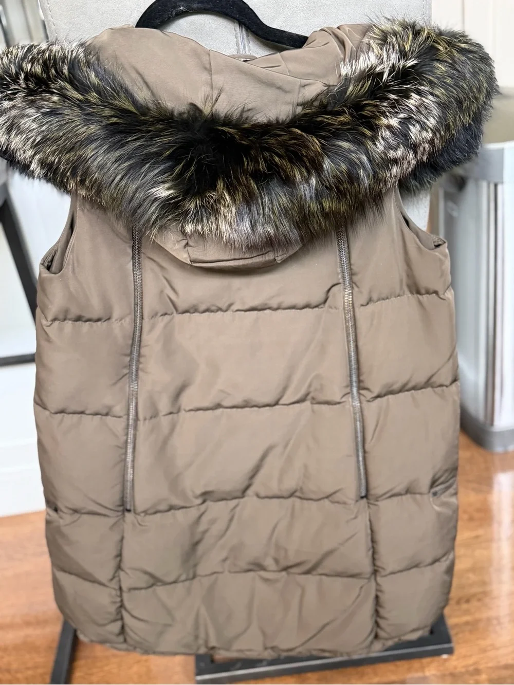10 Crosby Derek Lam Olive Quilted Fox Fur Trim Puffer Vest, Mint Cond. msrp $795